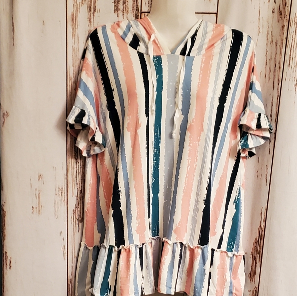 Ninexis short capped sleeve hoodie Medium NEW